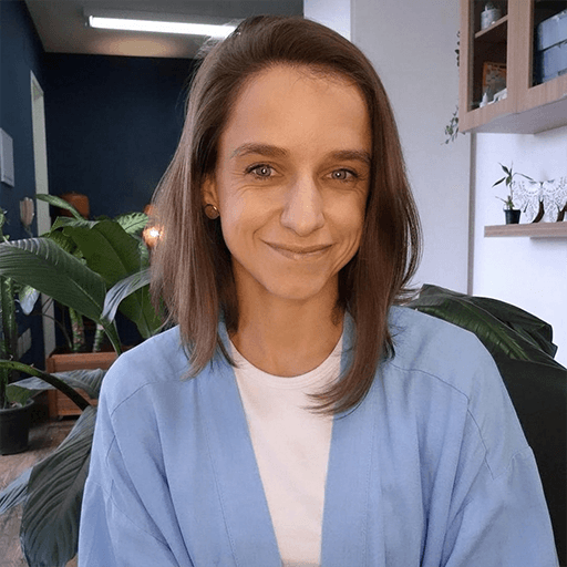 Oficial-Lucía-N03-Light-Guide-Certification-Paula_Sampaio_Schmitt